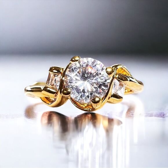 Elegant Round Solitaire Crystal Ring Size 9 Dainty Promise Ring Classic Jewelry - Picture 1 of 6